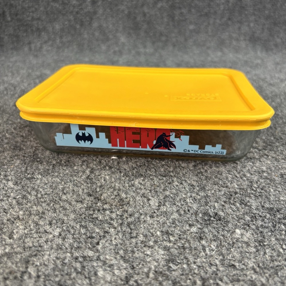 Pyrex Batman DC Comics Dish 5x7 Collectible Comic Nerd Cooking